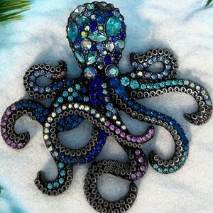 Beautiful octopus 🐙 Animal Rhinestone Brooch Jewelry ocean beach collector 2.5”